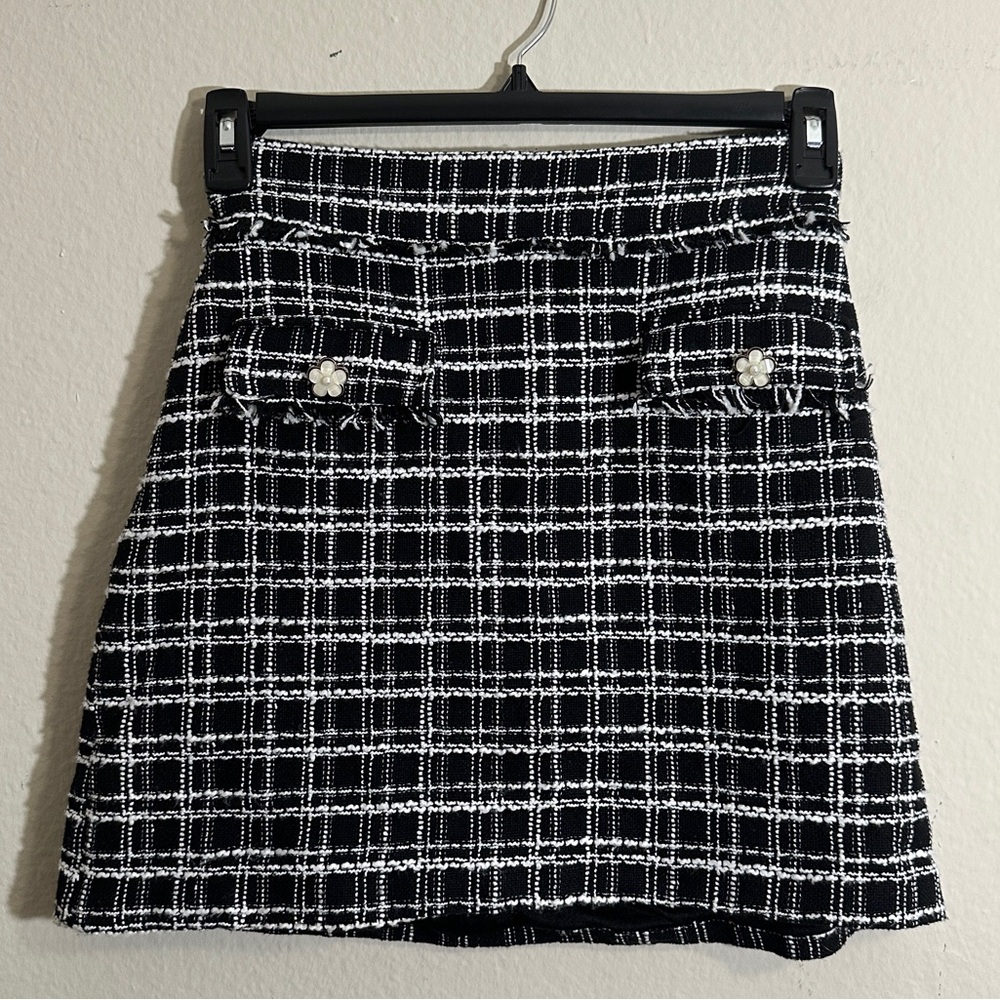 Black & White Plaid Tweed Mini Skirt with Decorative Buttons - Picture 2 of 7